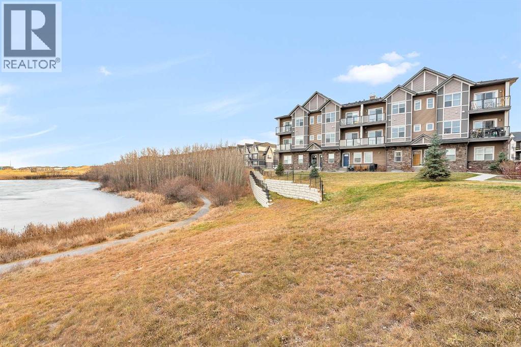 250 Fireside View, Cochrane
