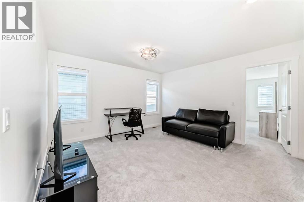 312 Heartland Way, Cochrane