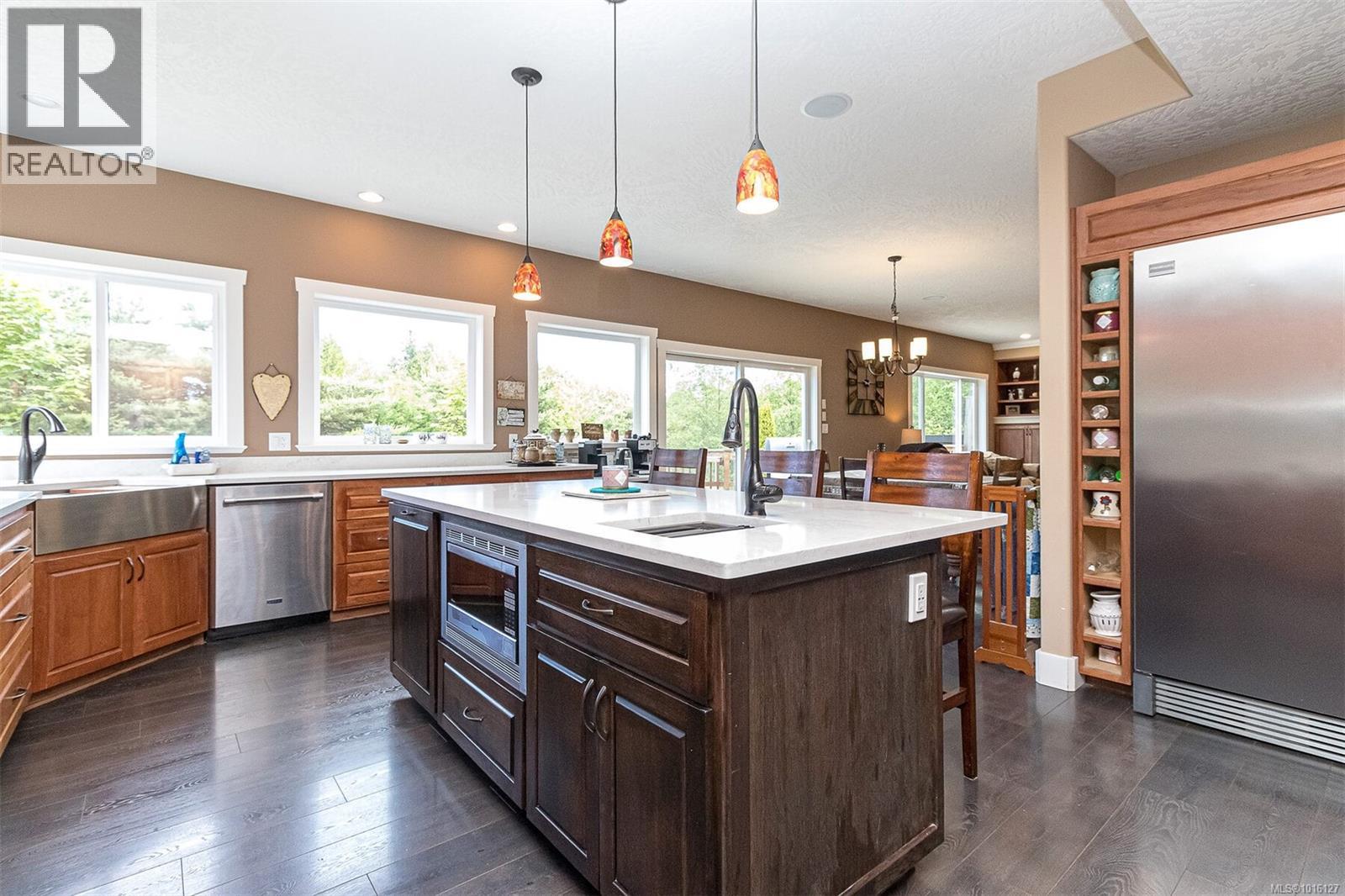 1655 Wyatt's Way, Qualicum Beach