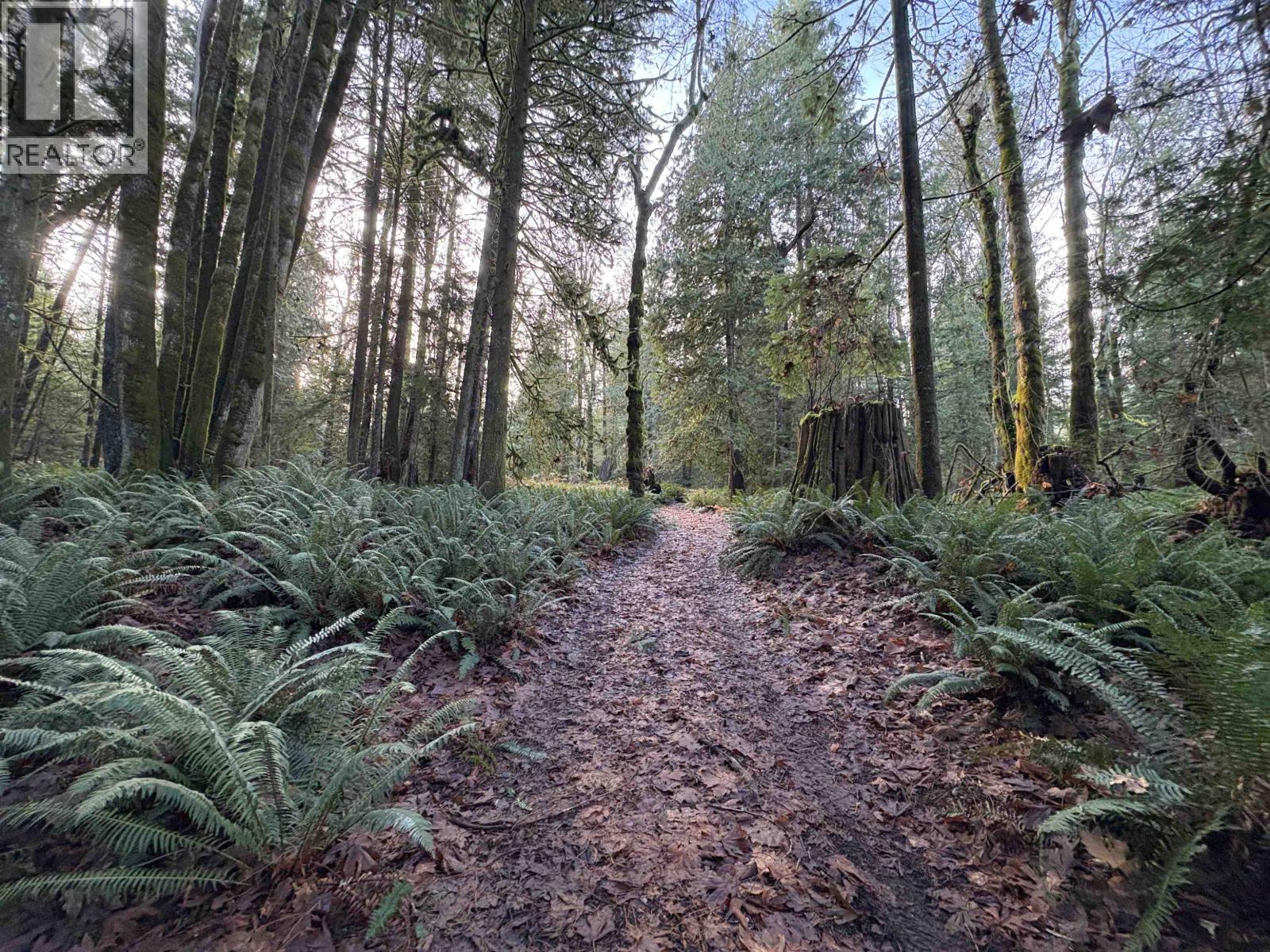 815 THE GROVE ROAD, Gambier Island