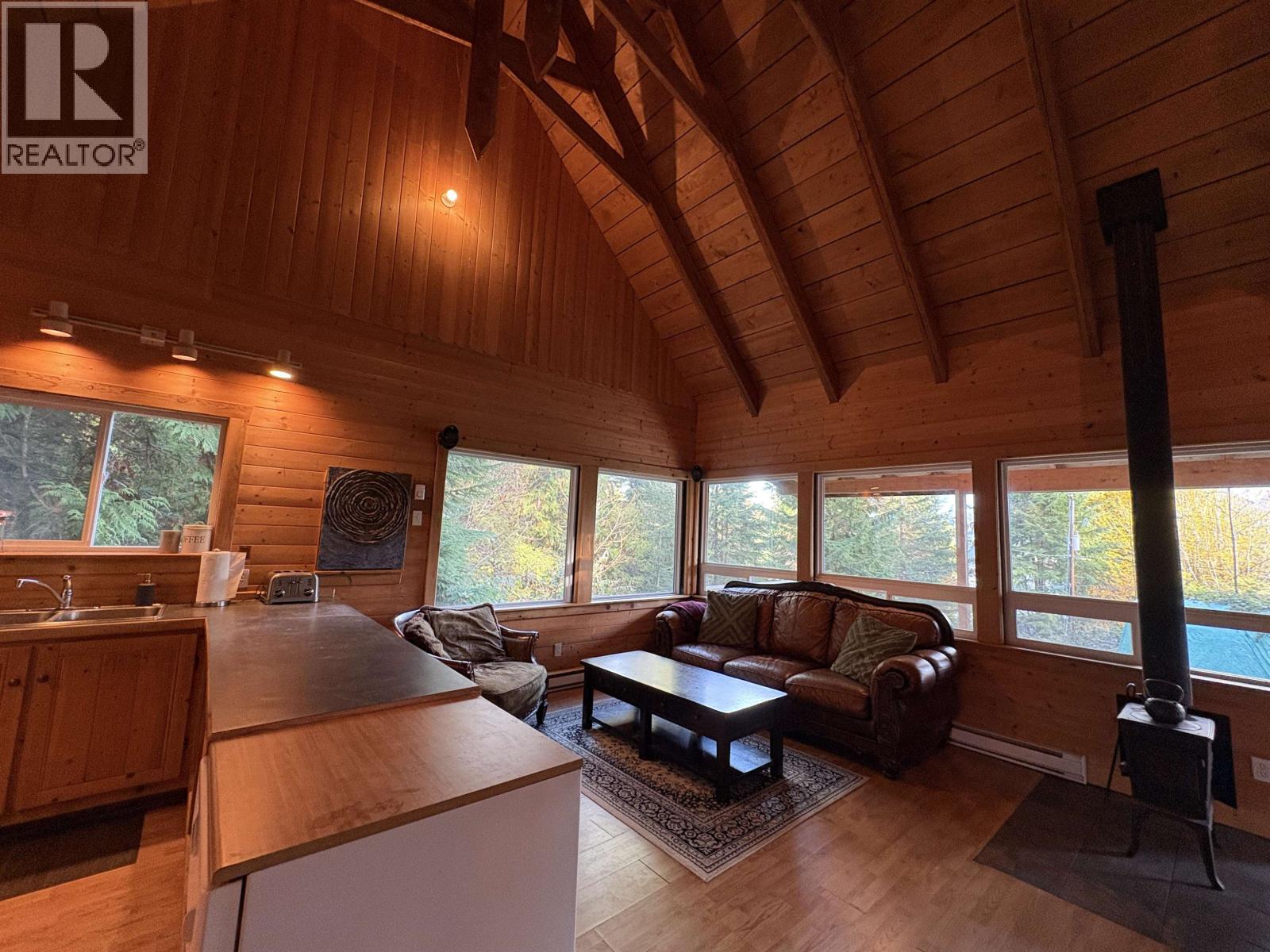 815 THE GROVE ROAD, Gambier Island