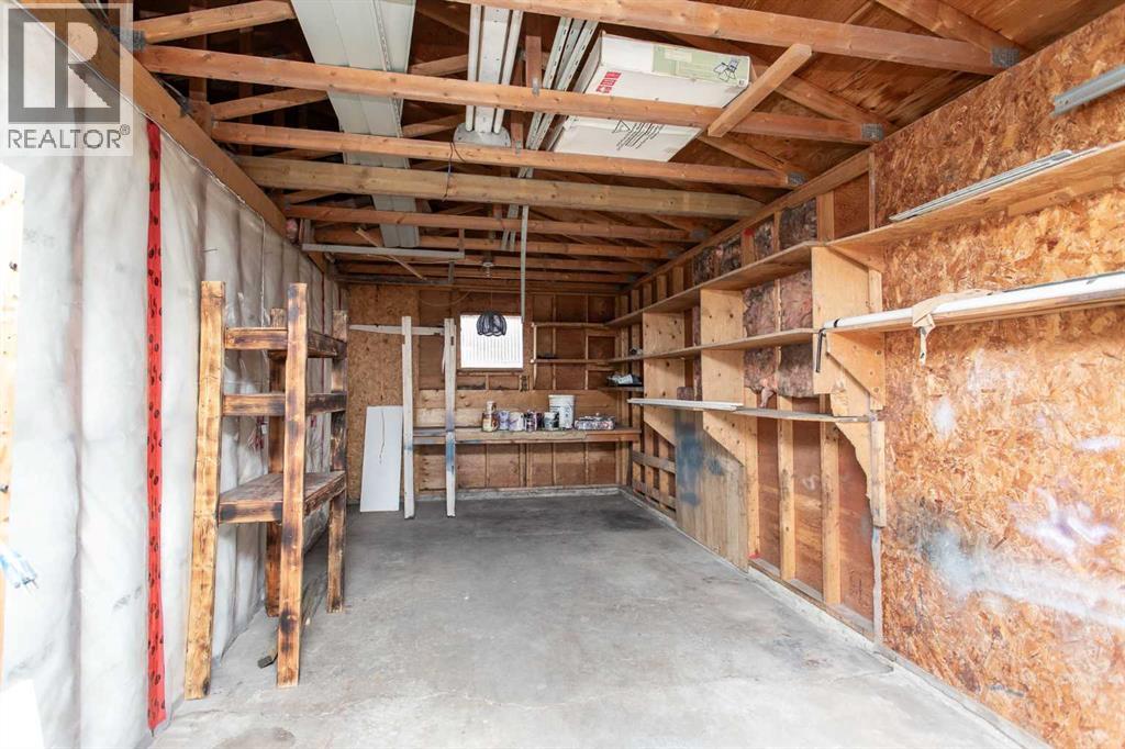 5233 47 Street, Lacombe