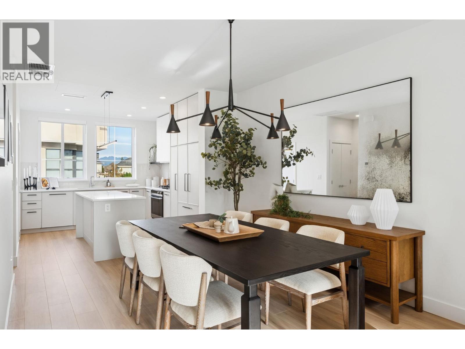 #28-10188 NO. 1 Road, Richmond