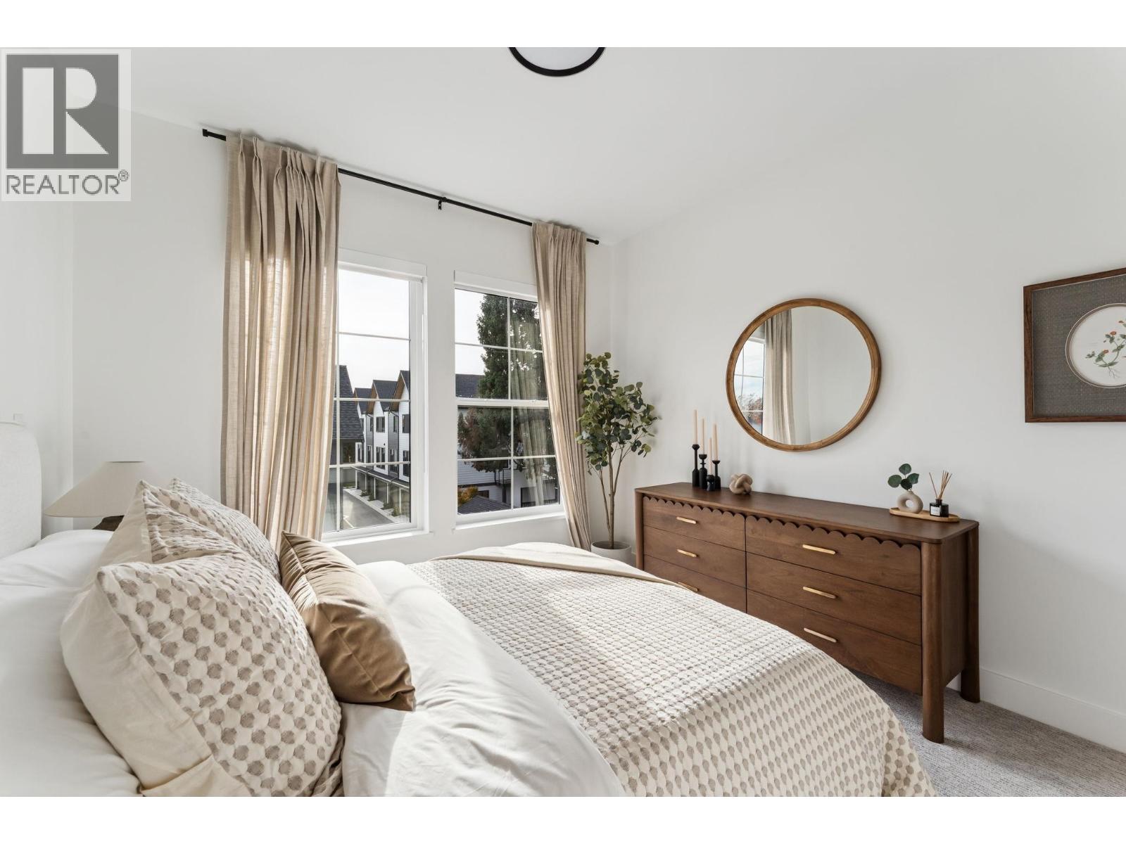 #28-10188 NO. 1 Road, Richmond