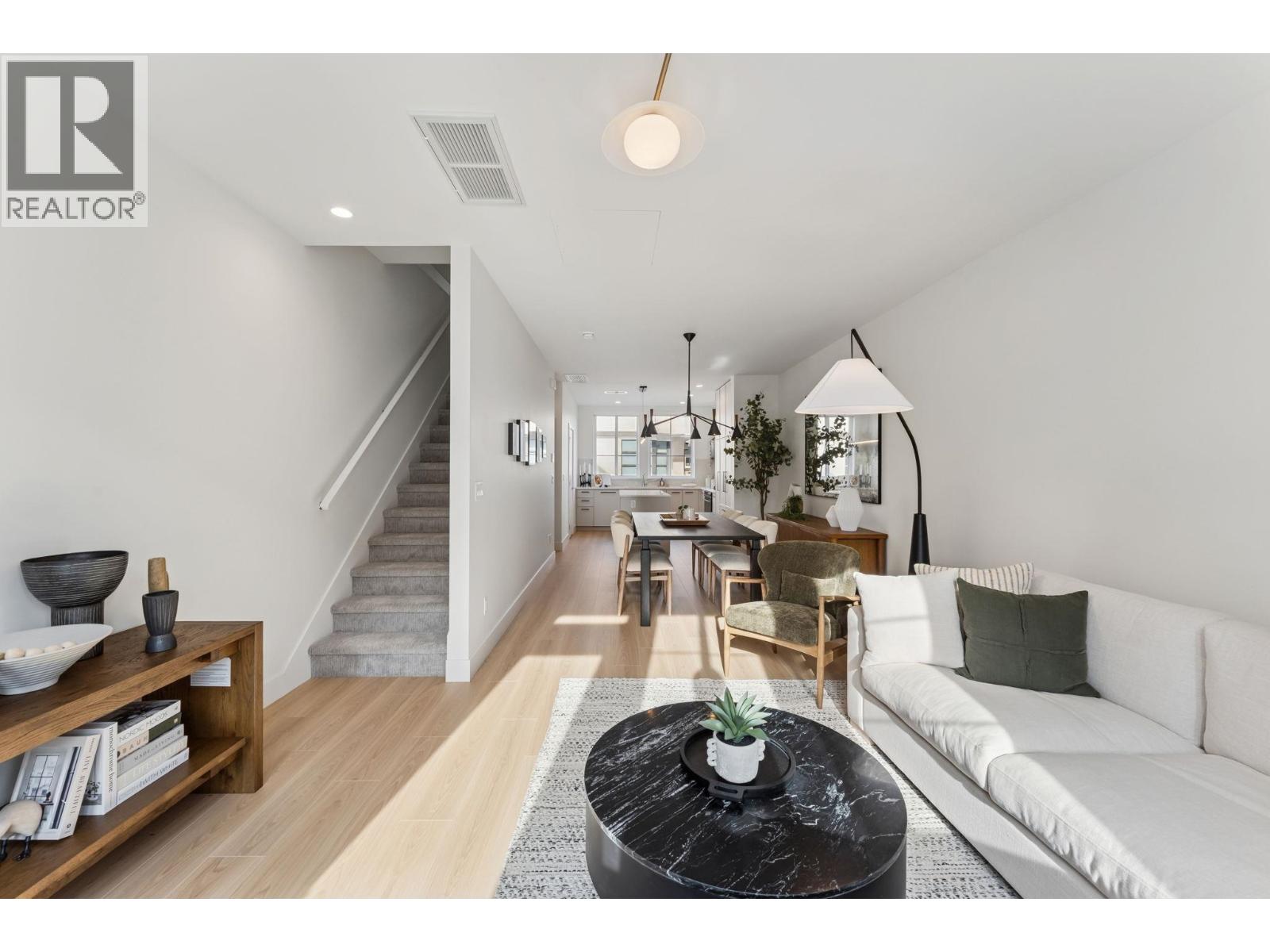 #28-10188 NO. 1 Road, Richmond