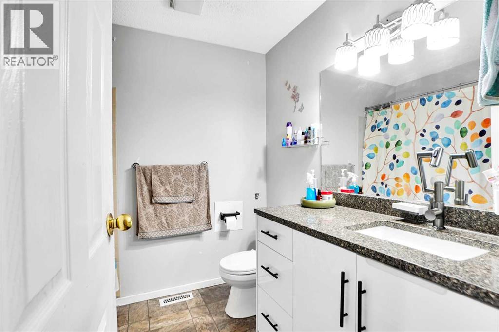 Single Family House Bi-level for Sale in  Whitworth Way NE Whitehorn Calgary 