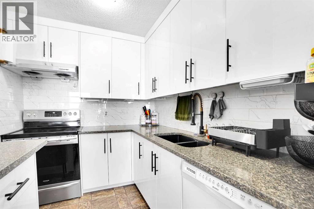 Single Family House Bi-level for Sale in  Whitworth Way NE Whitehorn Calgary 