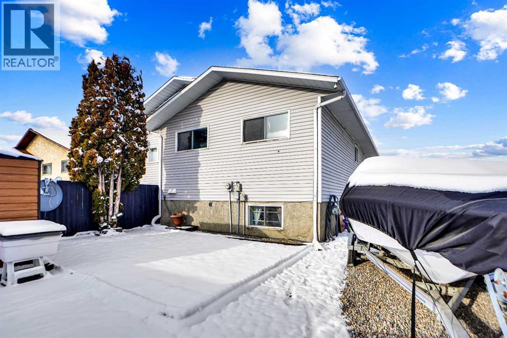 Single Family House Bi-level for Sale in  Whitworth Way NE Whitehorn Calgary 
