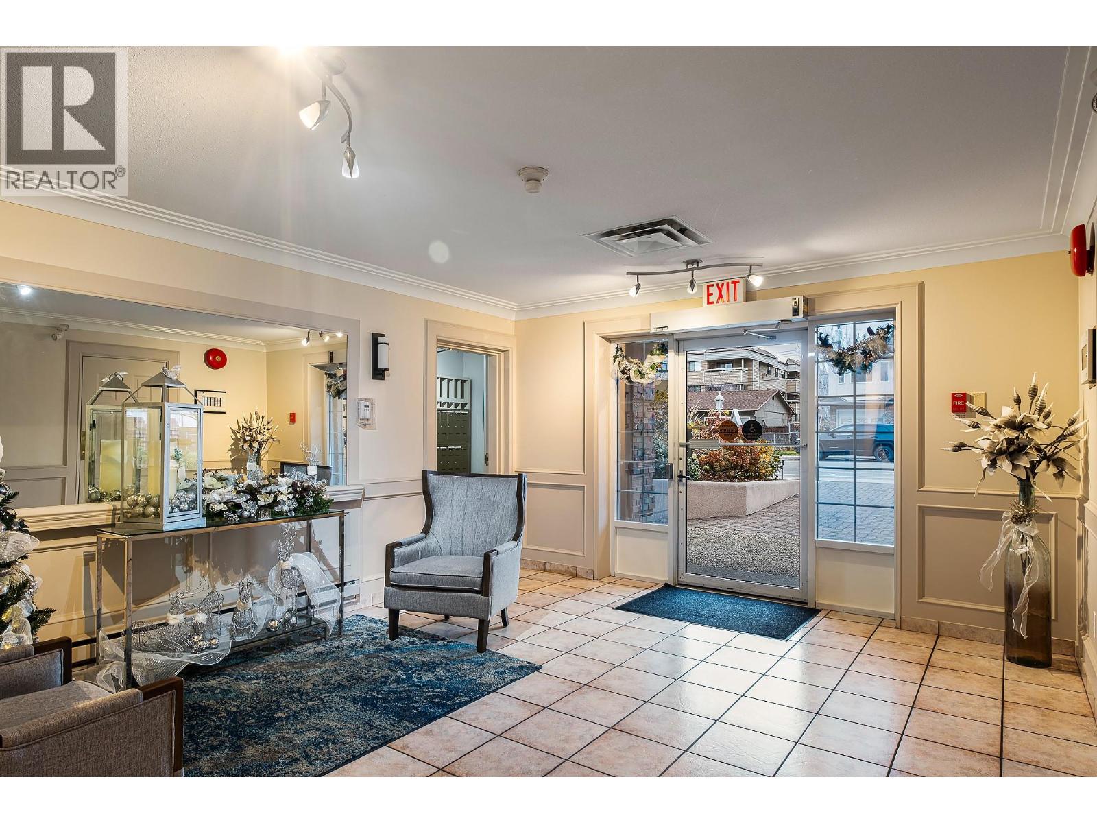 206 1055 Lawrence Avenue, Kelowna