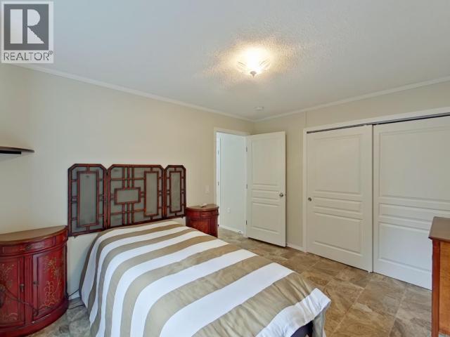 15-8425 HIGHWAY 101, Powell River