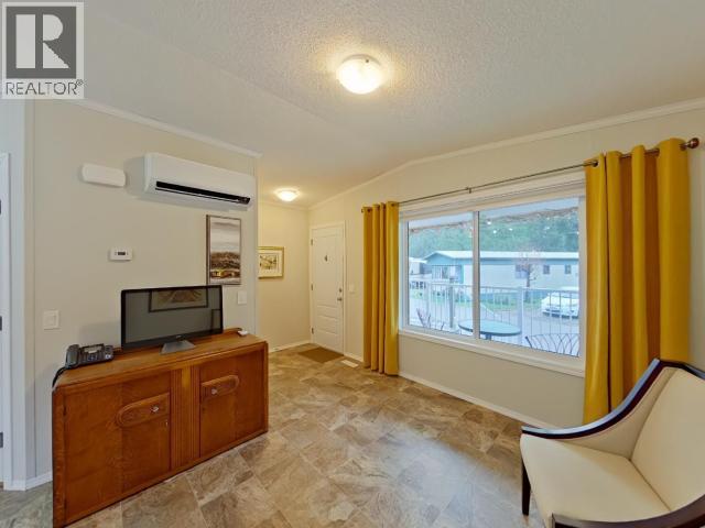 15-8425 HIGHWAY 101, Powell River