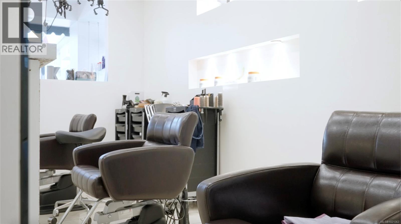 2047 Oak Bay Ave, Oak Bay