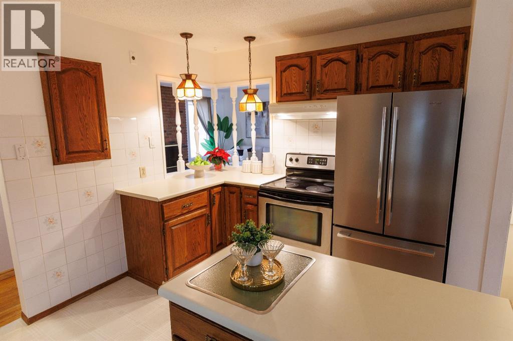 Single Family House Bungalow for Sale in  Lynndale Crescent SE Ogden Calgary 