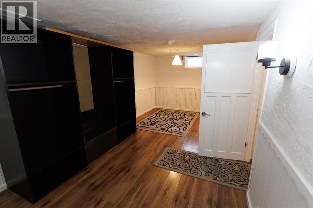 Single Family House Bungalow for Sale in  Lynndale Crescent SE Ogden Calgary 