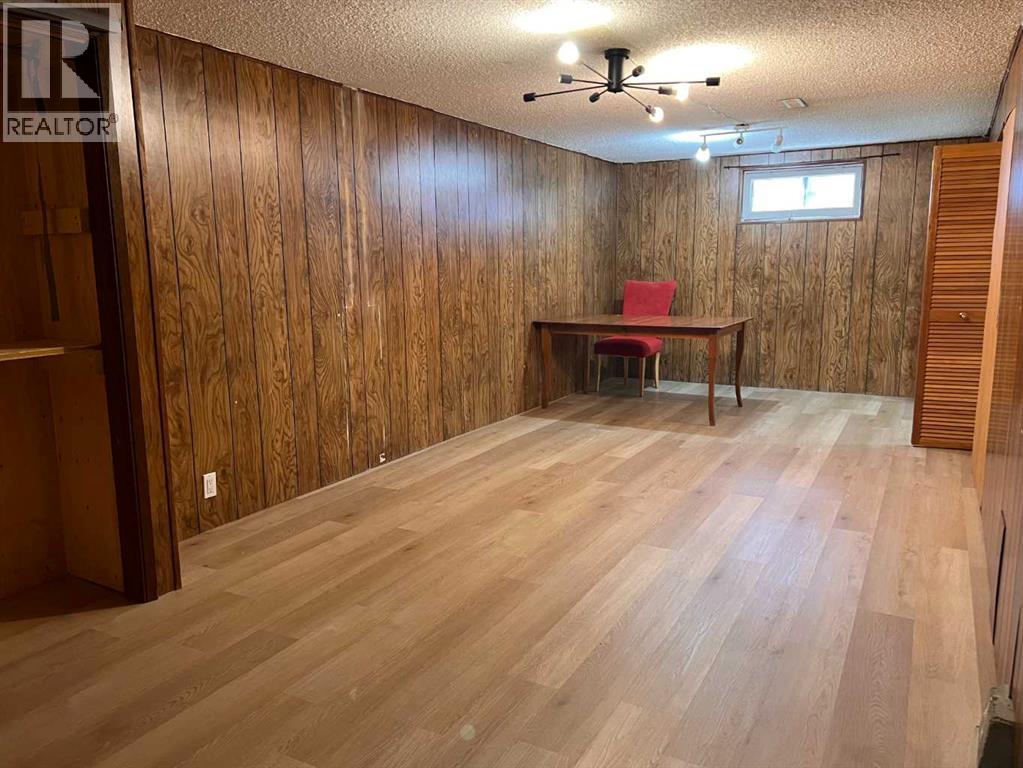 Single Family House Bungalow for Sale in   Street SE Southview Calgary 