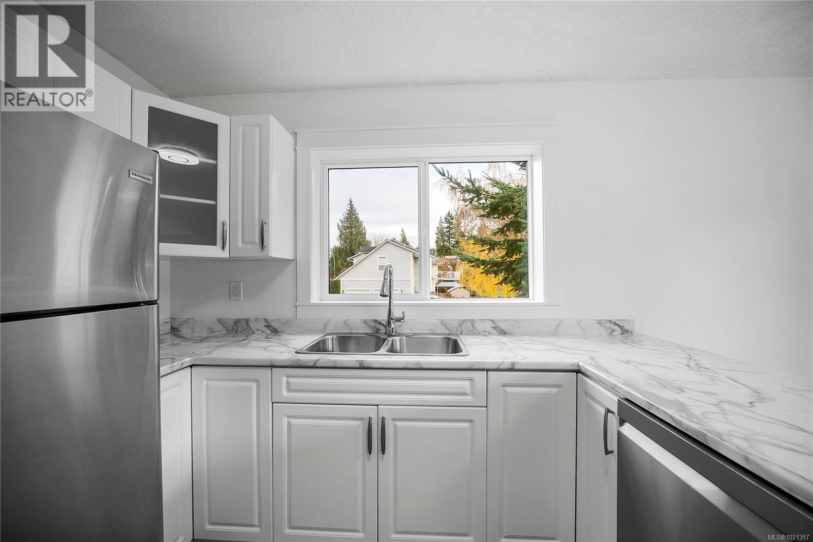 6001 Butcher Rd, Nanaimo