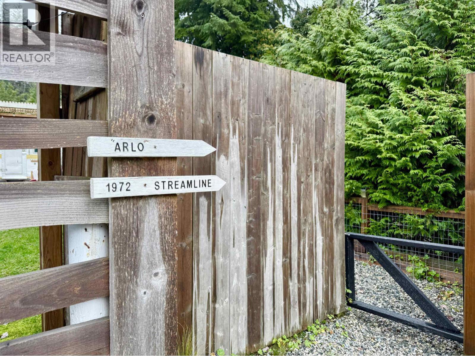 962 CEMETERY ROAD, Gibsons