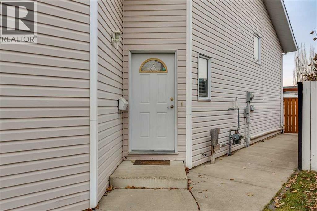 14 Lawrence Crescent, Red Deer