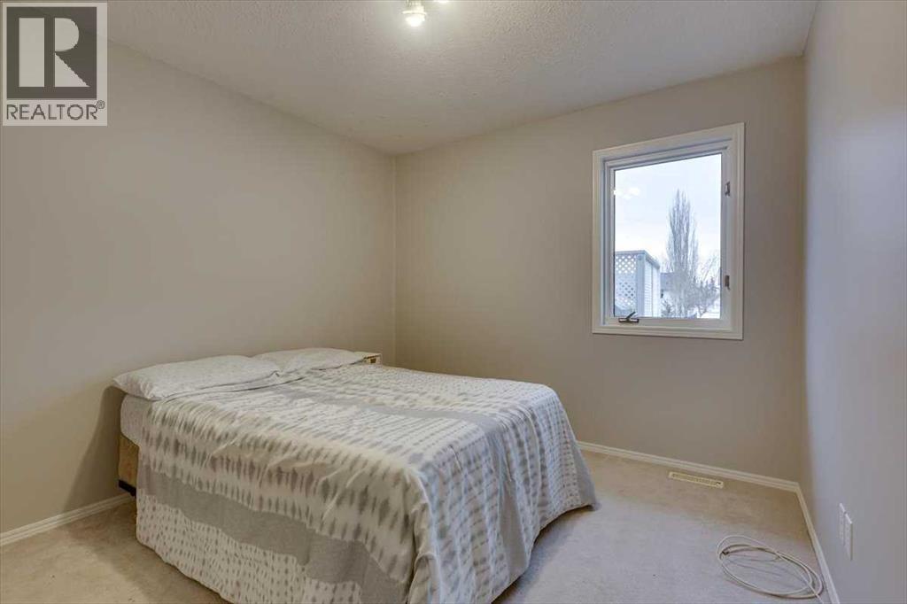 14 Lawrence Crescent, Red Deer