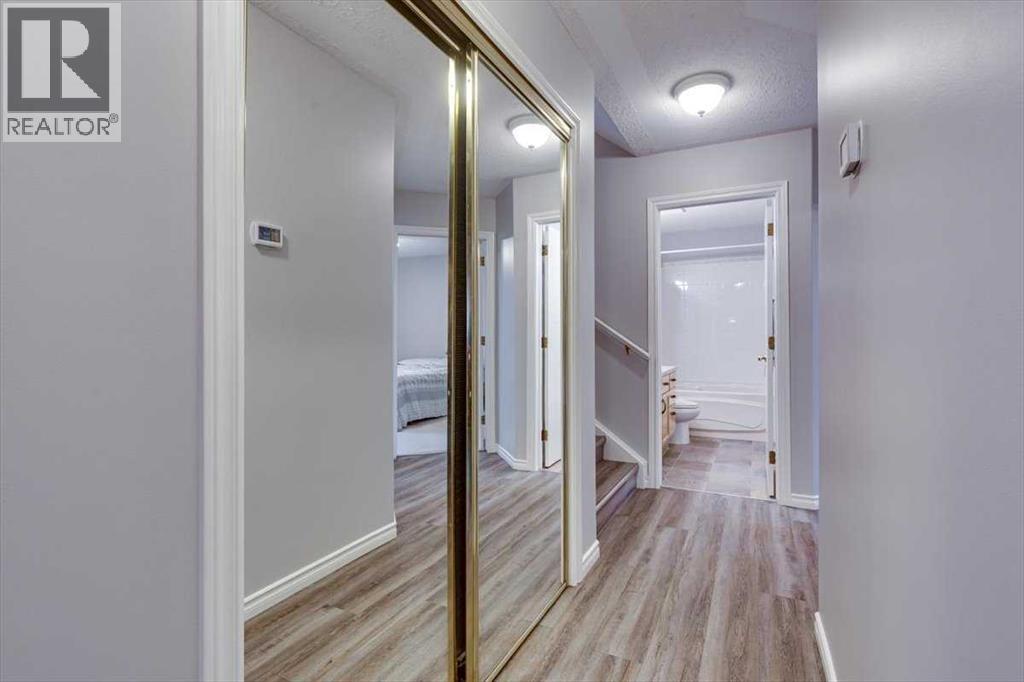 14 Lawrence Crescent, Red Deer