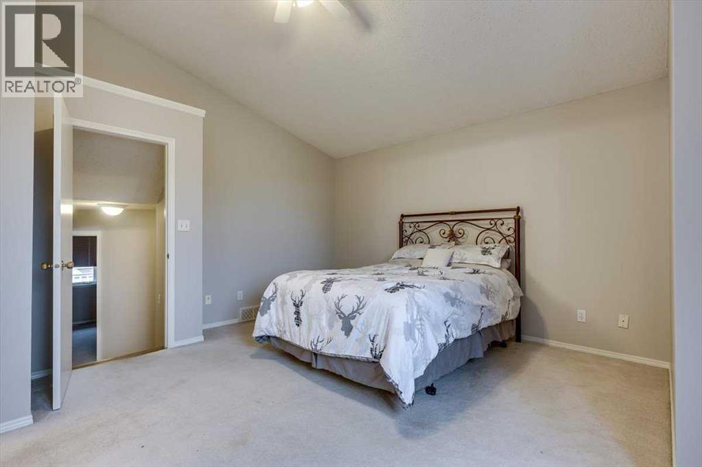 14 Lawrence Crescent, Red Deer