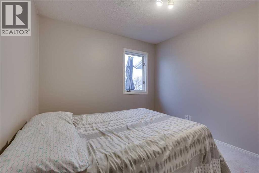 14 Lawrence Crescent, Red Deer