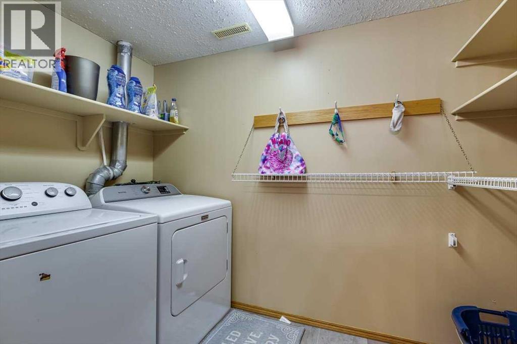 14 Lawrence Crescent, Red Deer