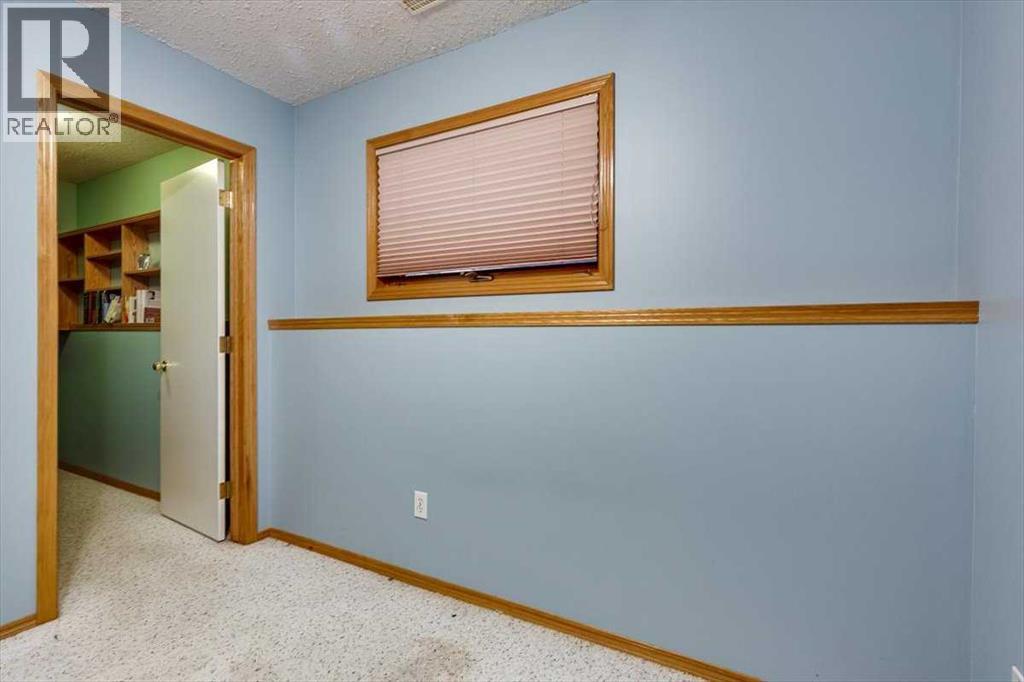 14 Lawrence Crescent, Red Deer