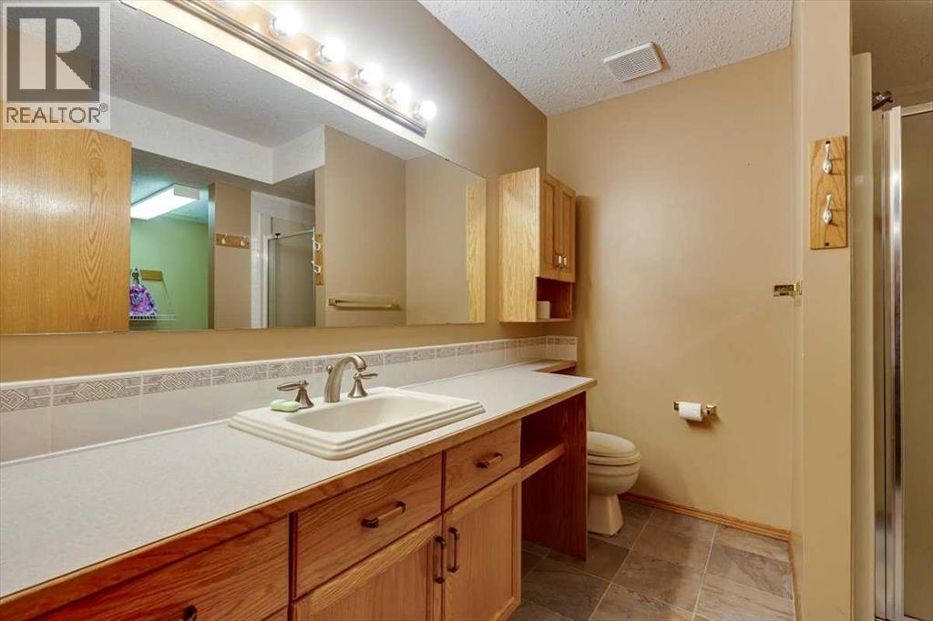 14 Lawrence Crescent, Red Deer