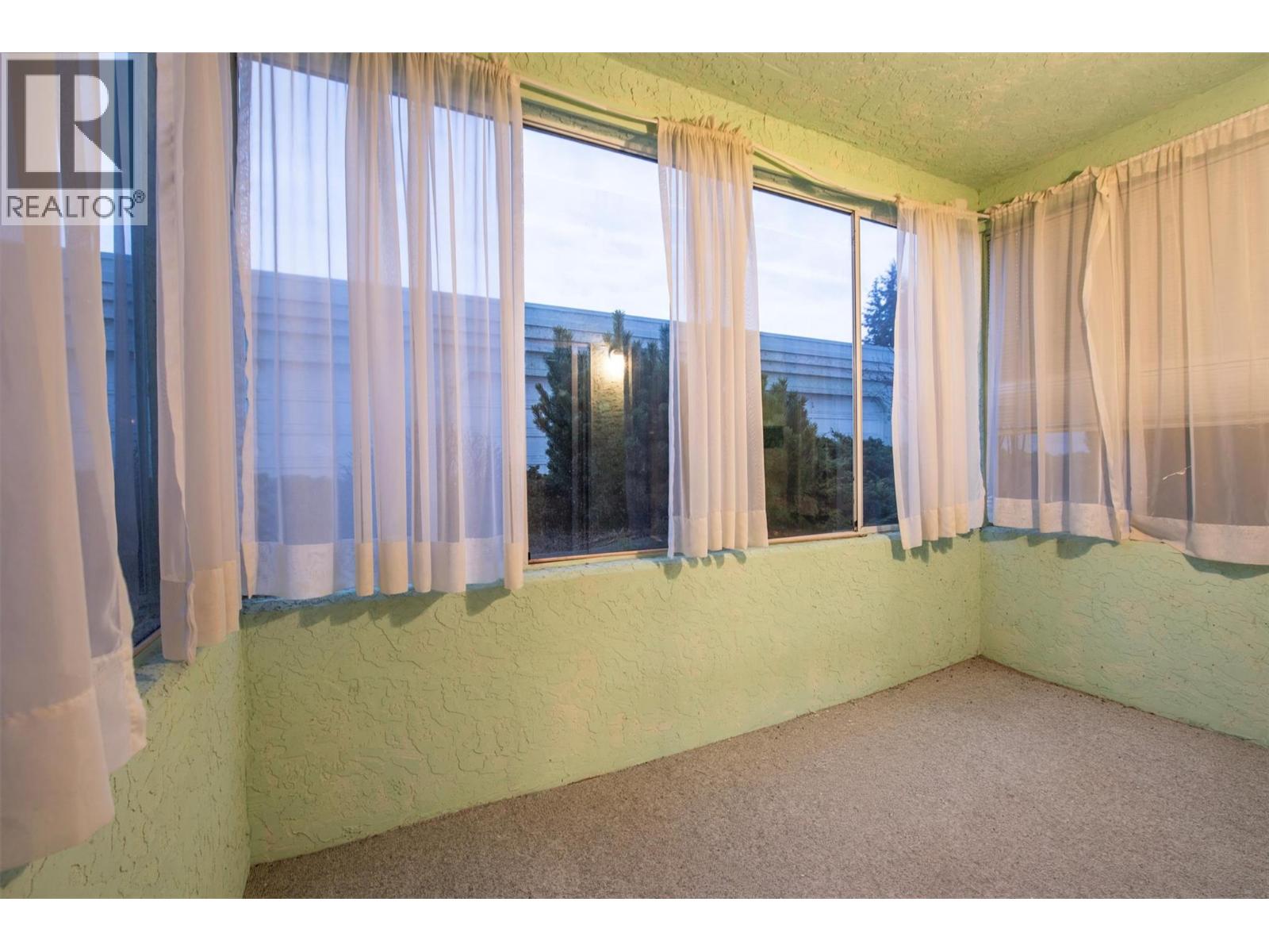 106 1329 KLO Road, Kelowna