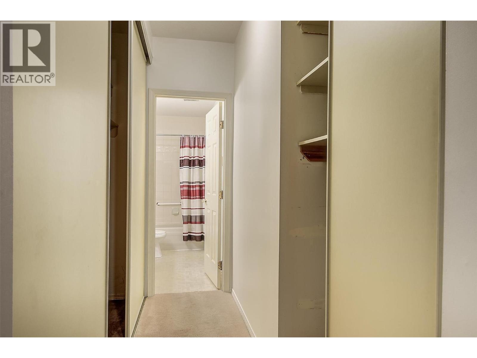 106 1329 KLO Road, Kelowna