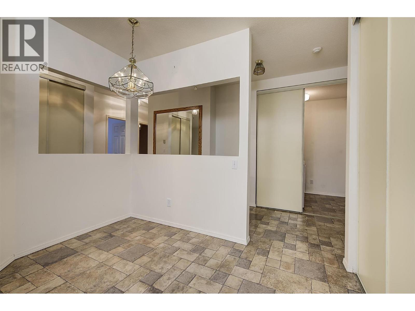 106 1329 KLO Road, Kelowna