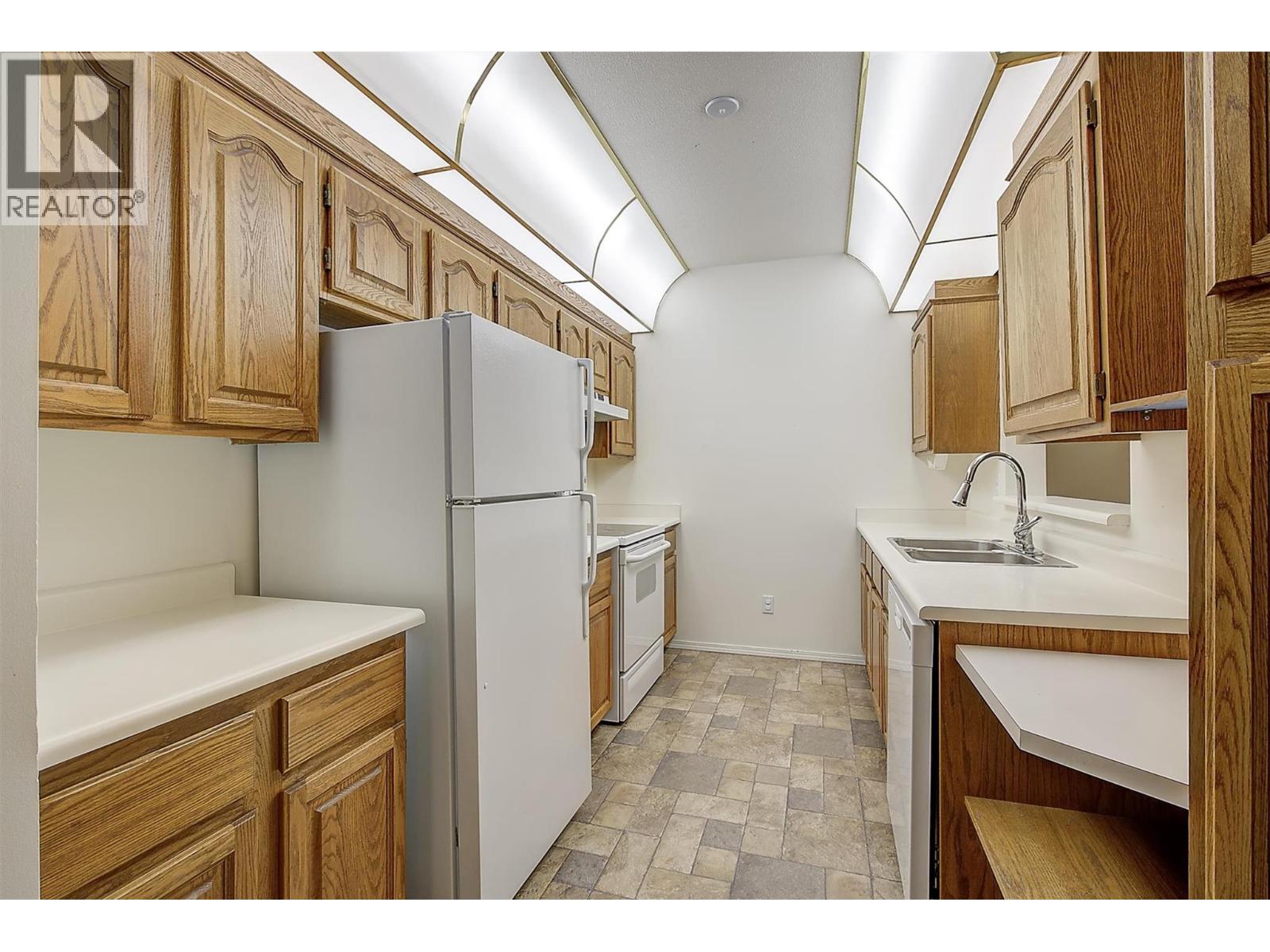 106 1329 KLO Road, Kelowna