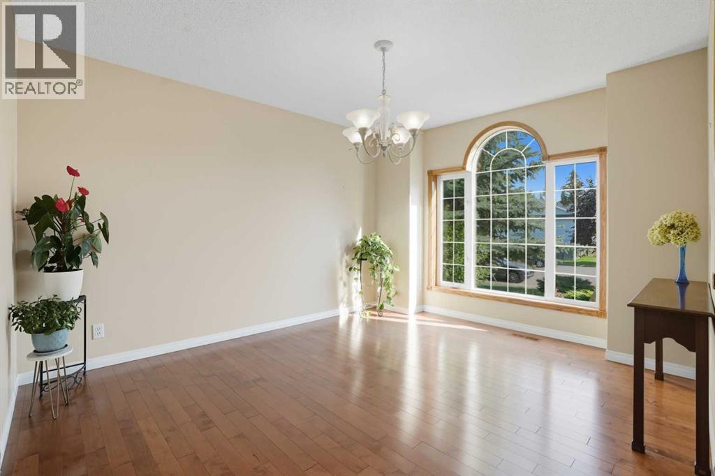 12 Bow Way, Cochrane