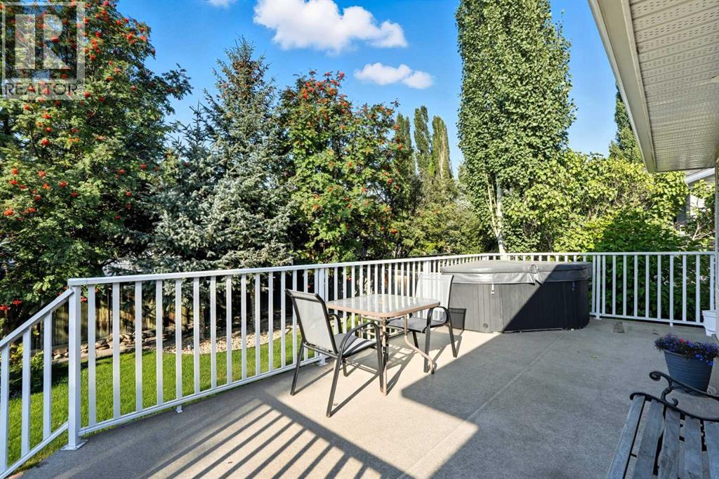 12 Bow Way, Cochrane