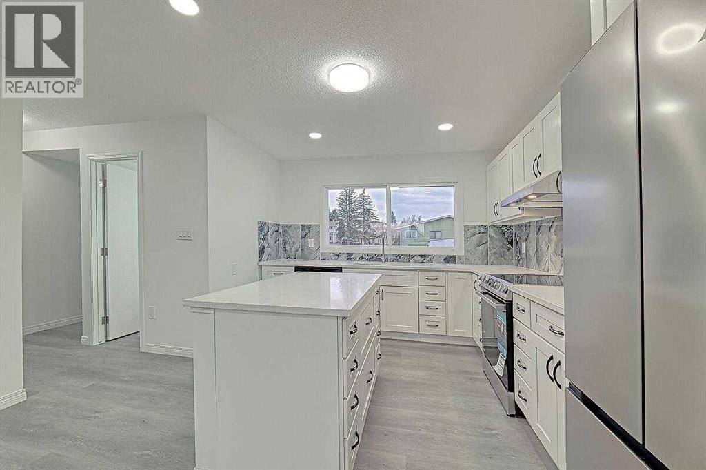 Single Family House for Sale in  Pinehill Road NE Pineridge Calgary 