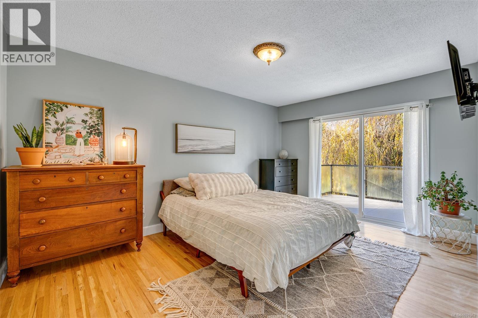  9440 Glenelg Avenue, North Saanich