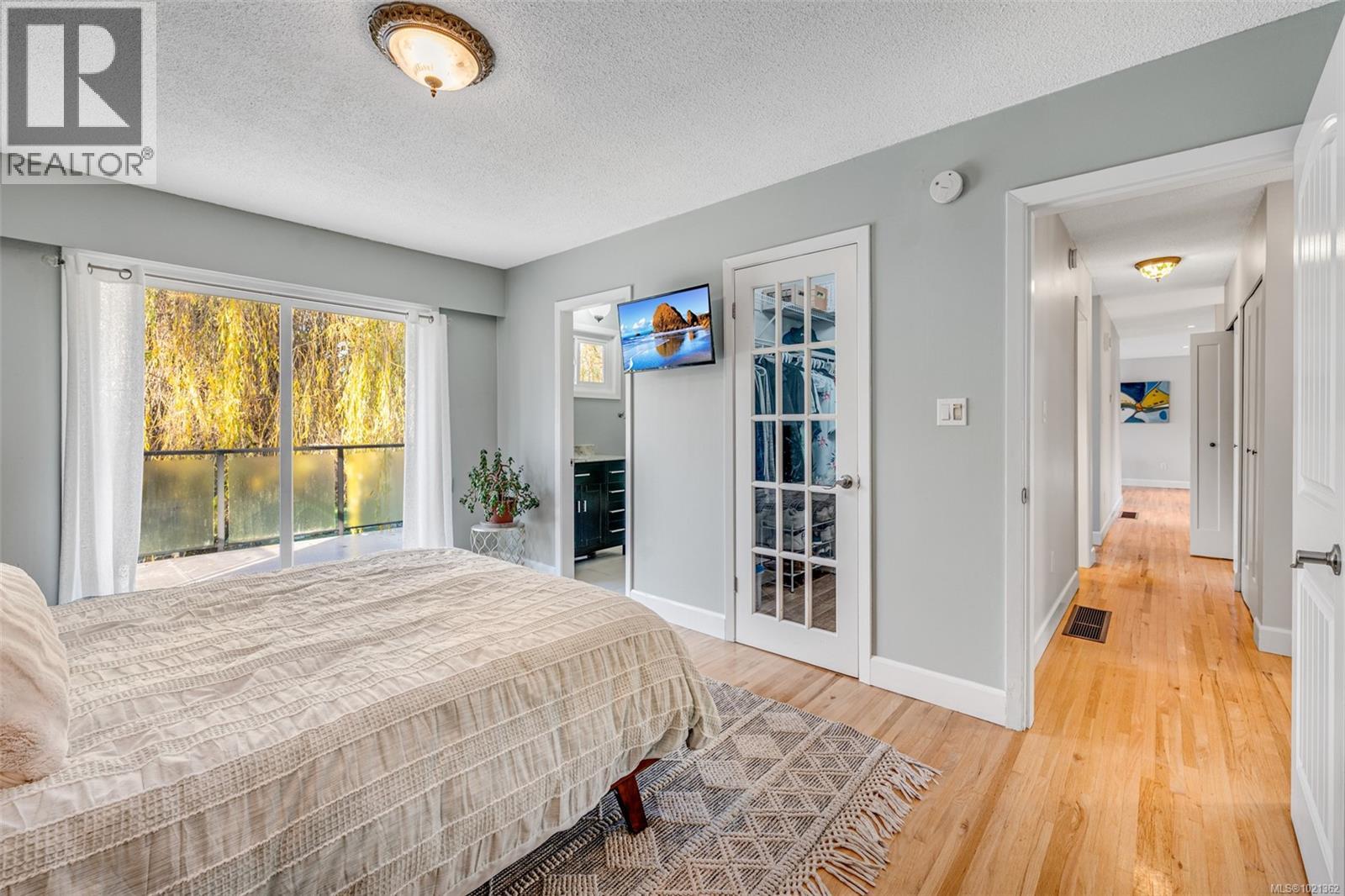  9440 Glenelg Avenue, North Saanich