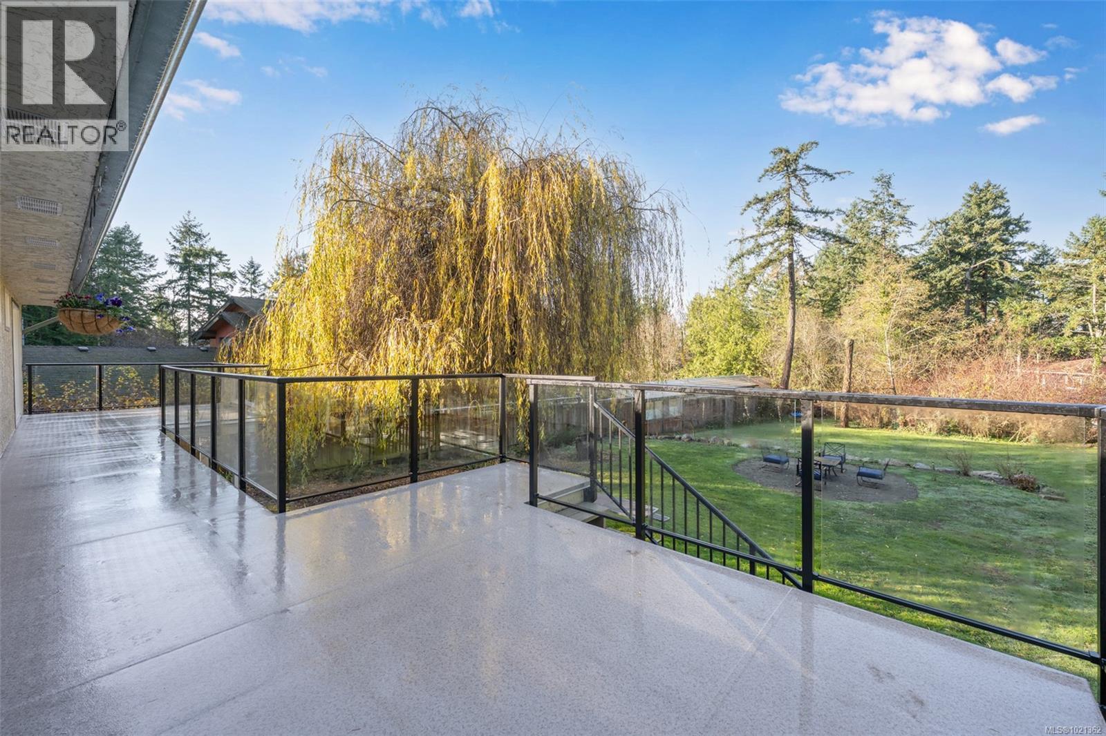  9440 Glenelg Avenue, North Saanich