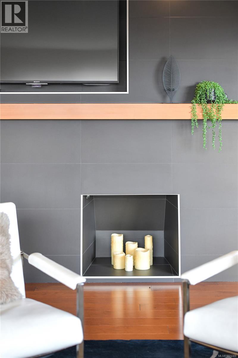 507 1440 BEACH Drive, Oak Bay