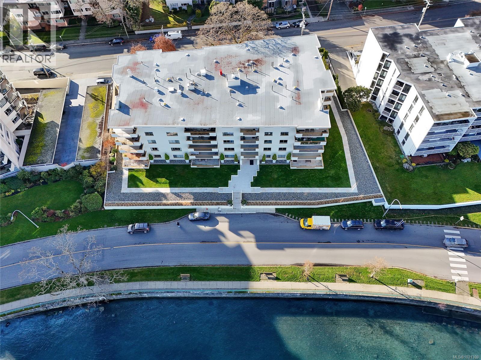 507 1440 BEACH Drive, Oak Bay