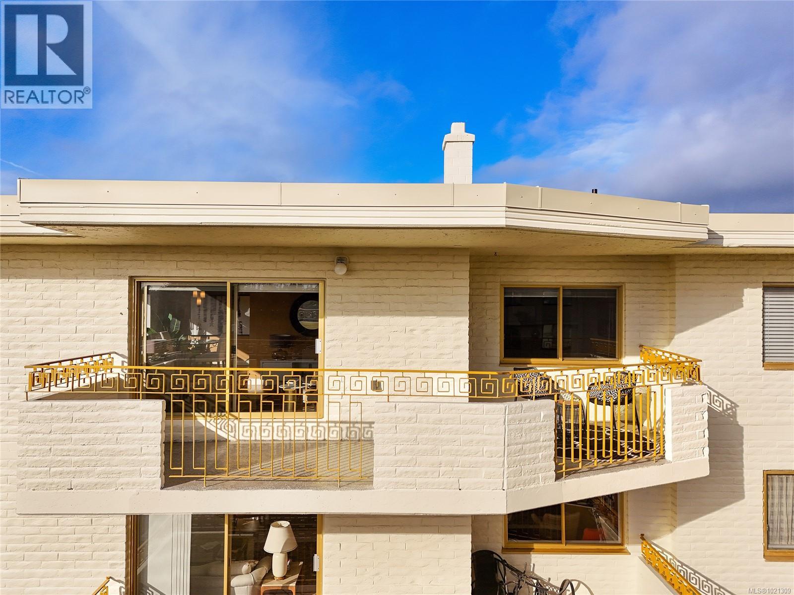 507 1440 BEACH Drive, Oak Bay