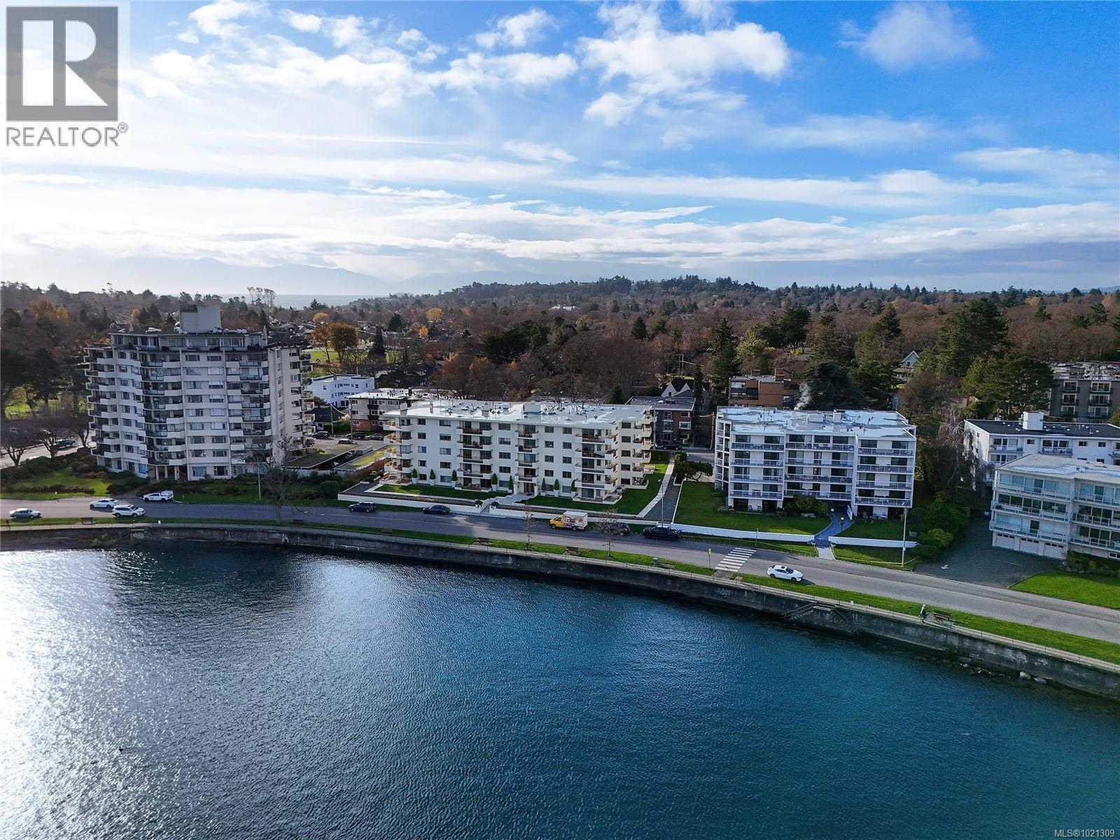 507 1440 BEACH Drive, Oak Bay