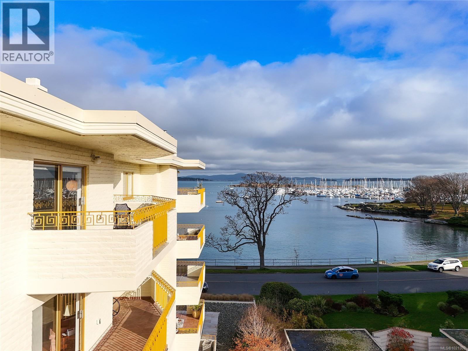 507 1440 BEACH Drive, Oak Bay