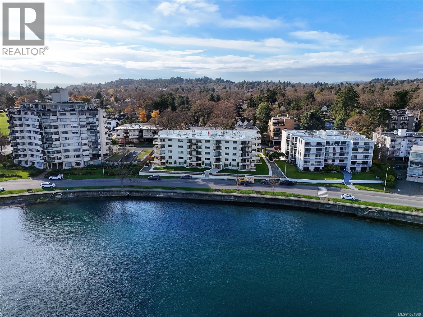 507 1440 BEACH Drive, Oak Bay