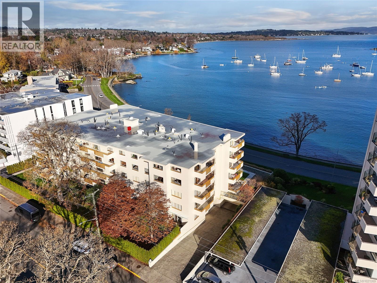 507 1440 BEACH Drive, Oak Bay