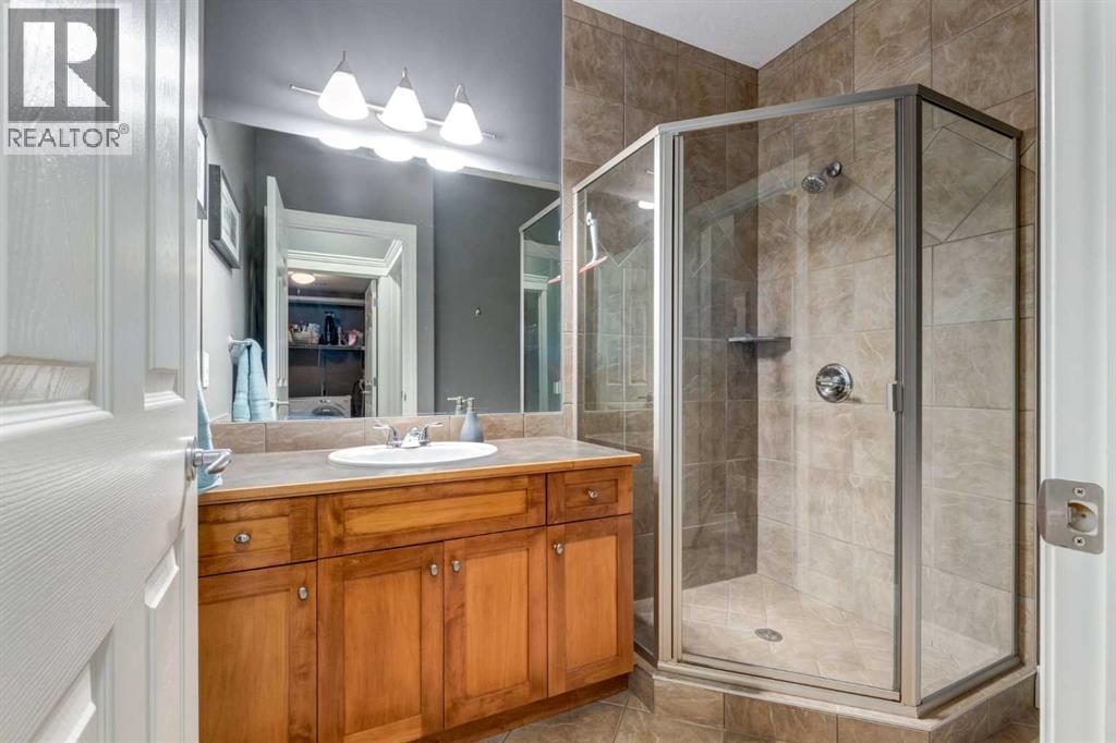 Single Family House for Sale in   Street SW Shaganappi Calgary 