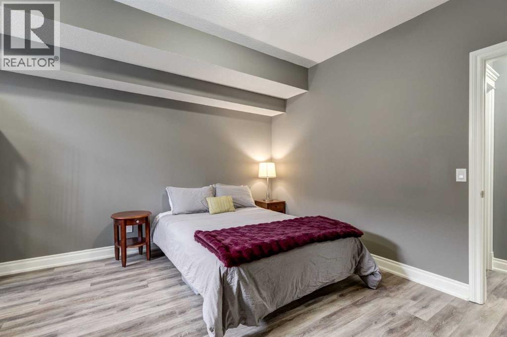 Single Family House for Sale in   Street SW Shaganappi Calgary 