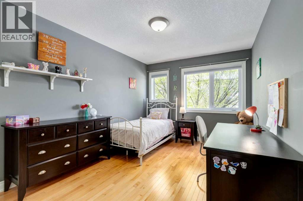 Single Family House for Sale in   Street SW Shaganappi Calgary 