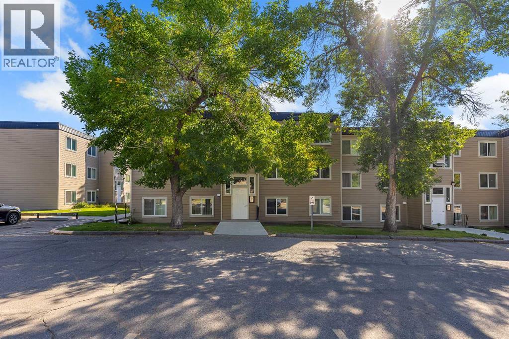 Single Family House for Sale in   Heritage Drive SE Acadia Calgary 